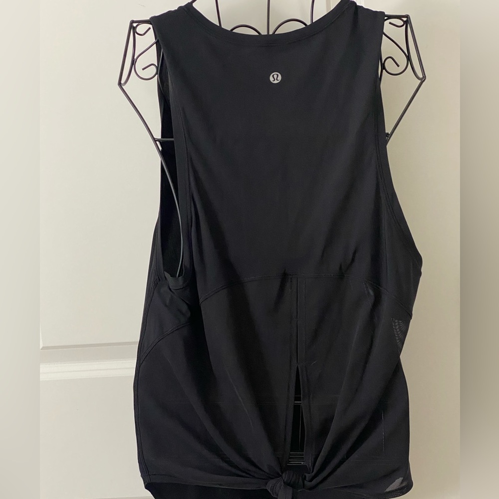 Lululemon black workout tank